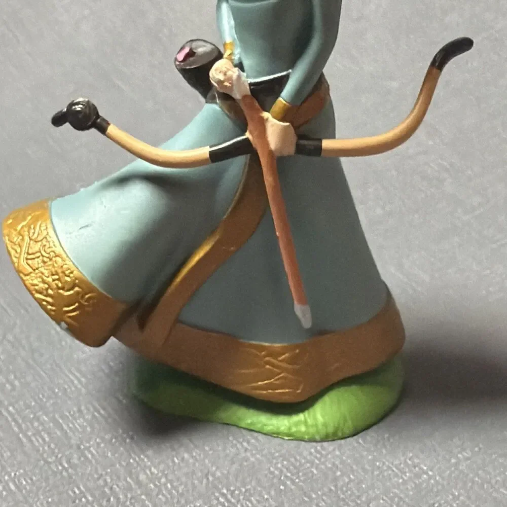 Disney Merida Figurine Blue Dress Gold Trim Bow Arrow Brave-M